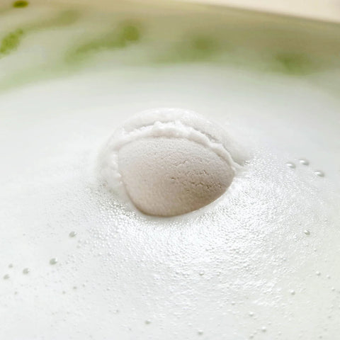 *Loot Moon Bombs - 3 Hypoallergenic Bath Bombs