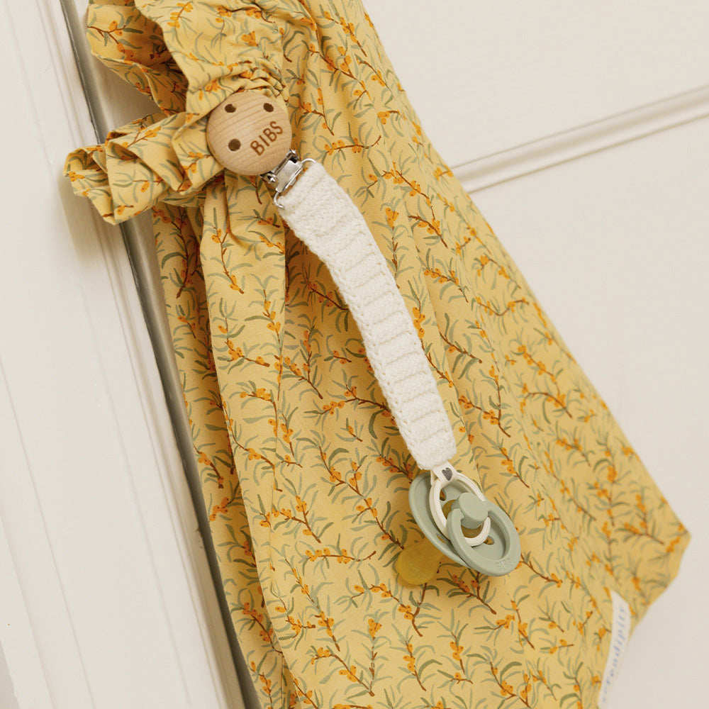 *Bibs Pacifier Clip Knitted