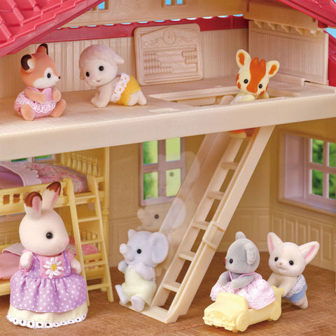 *Calico Critters Red Roof Country Home & Secret Attic Playroom