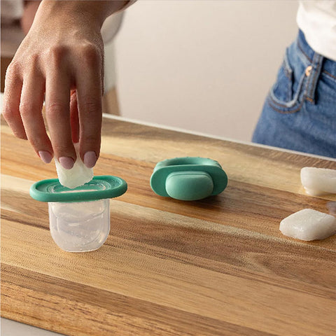 *Frida Baby Push Pop Feeder