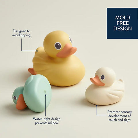 *Itzy Ritzy Itzy Ducky Family Bath Toy Set