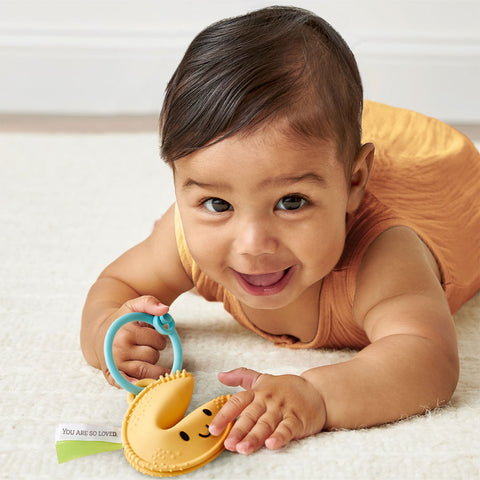 *Itzy Ritzy Itzy Treat Teether - Fortune Cookie