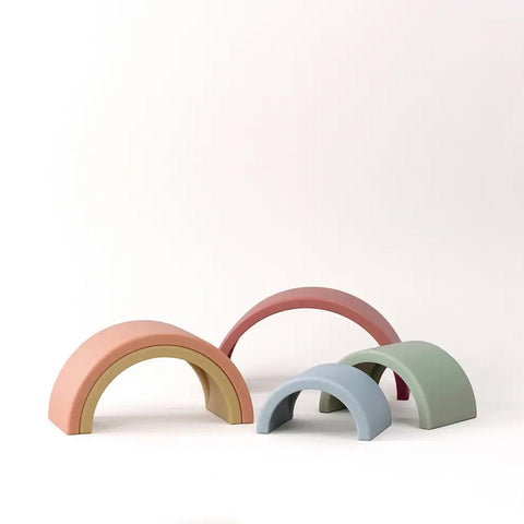 *Itzy Ritzy Ritzy Rainbow Stacker