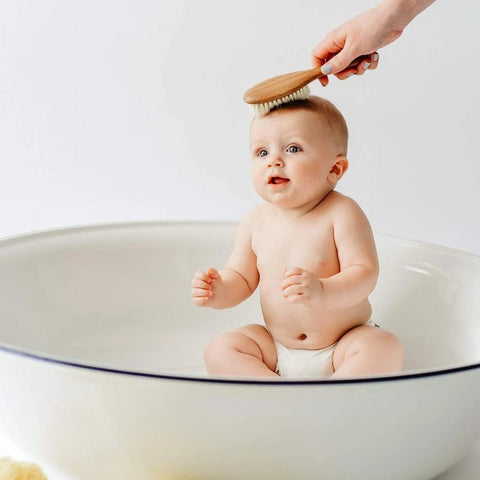 *Kyte Baby Cradle Cap Brush