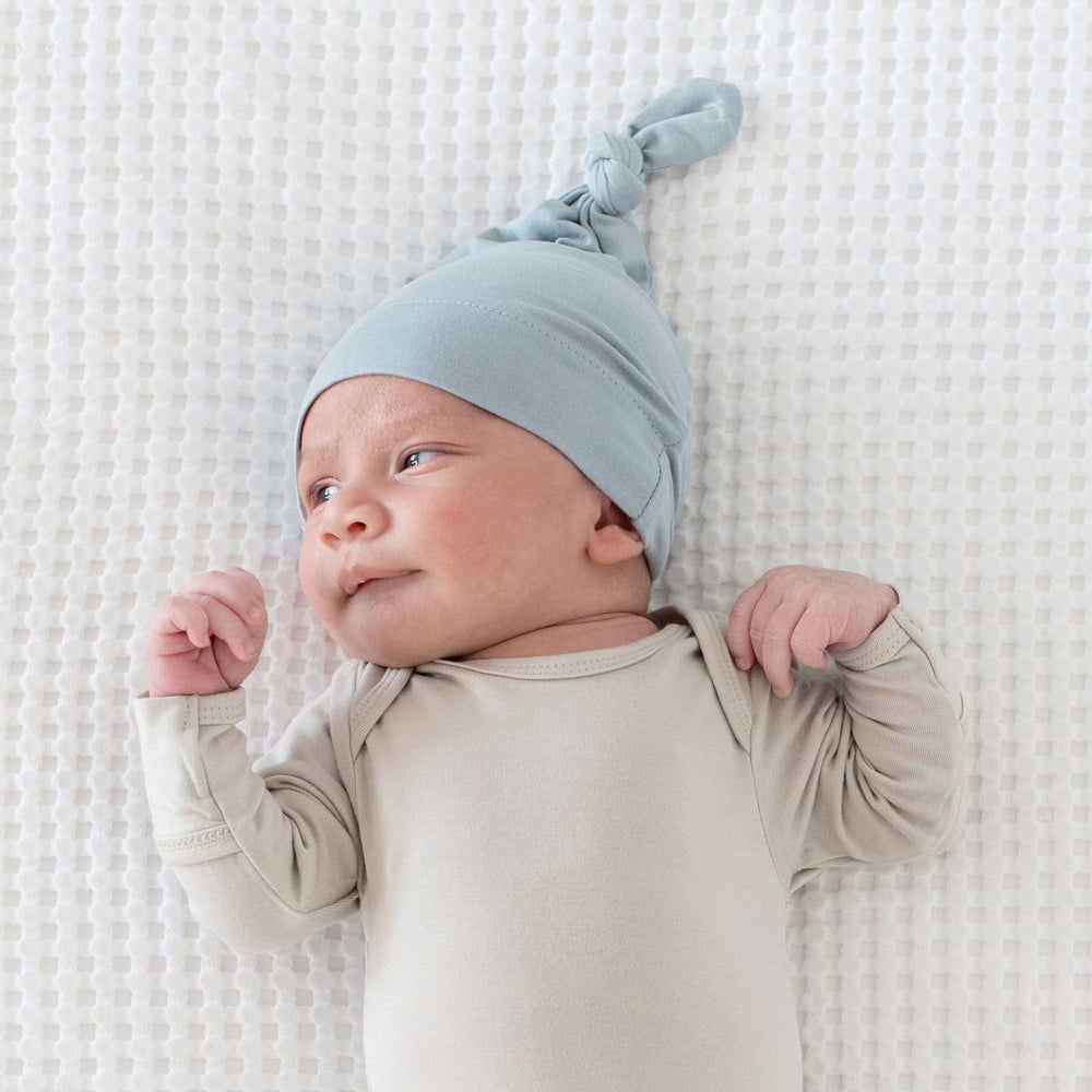 Kyte Rust Cap Kyte Baby Knotted Cap: Fog - Kyte Baby Canada - Bamboo Baby Clothing ...