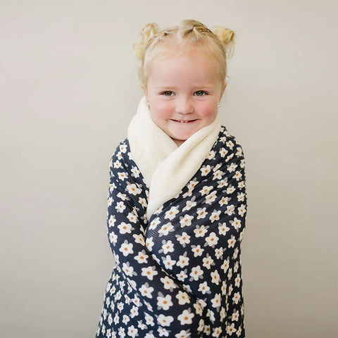 Mebie Baby Bamboo Fleece Quilt - Navy Daisy
