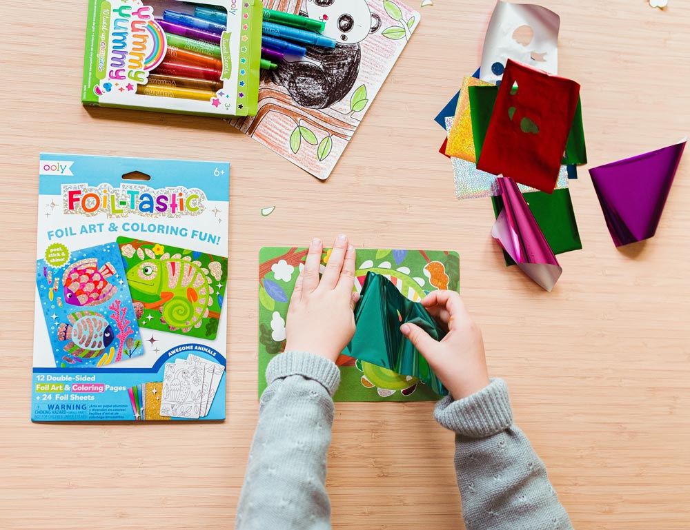*Ooly Foil-tastic Foil Art & Colouring Set - Awesome Animals