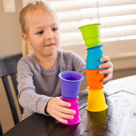 *Fat Brain Toys Suction Kupz